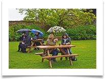 Conversation in the rain - Richard Nicholls